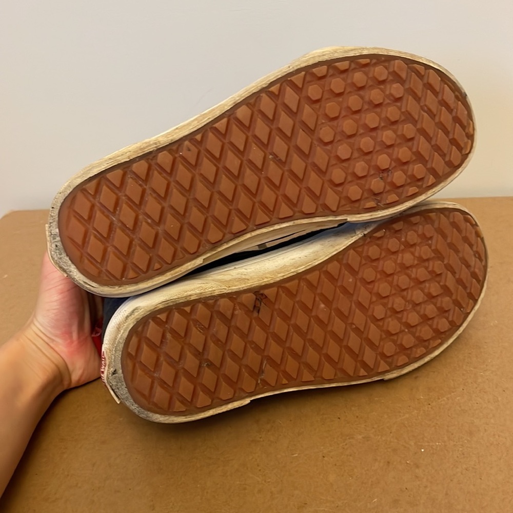 Vans - Picture 4 of 5